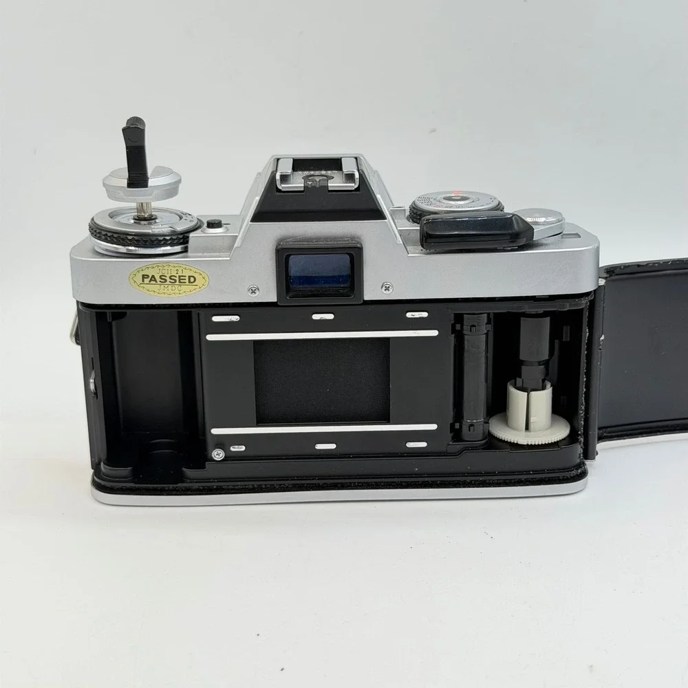 Minolta SLR Camera Body Lot XE-7 XG-M XG 2 35mm Film Vintage PARTS OR REPAIR